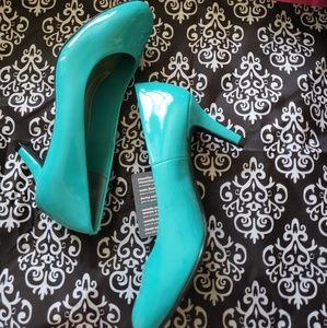 Round toe pump NIB comfort plus